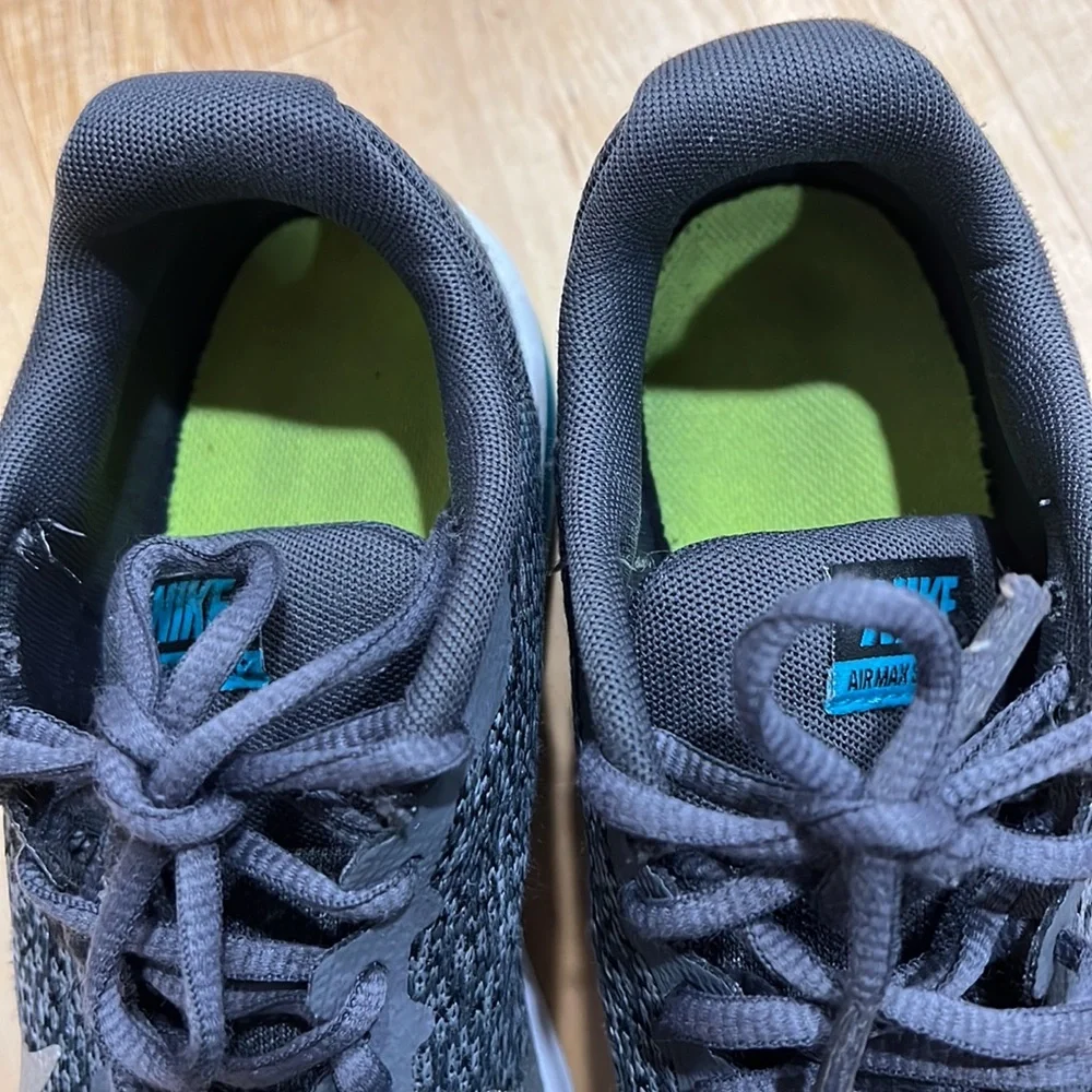 Nike AirMax Running Shoes, size 6 - Picture 10 of 12